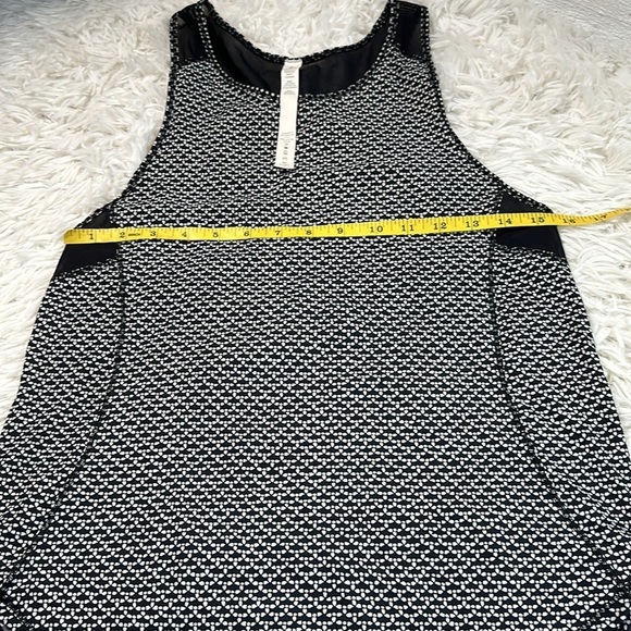 Lululemon Sculpt Tank - Picture 3 of 4